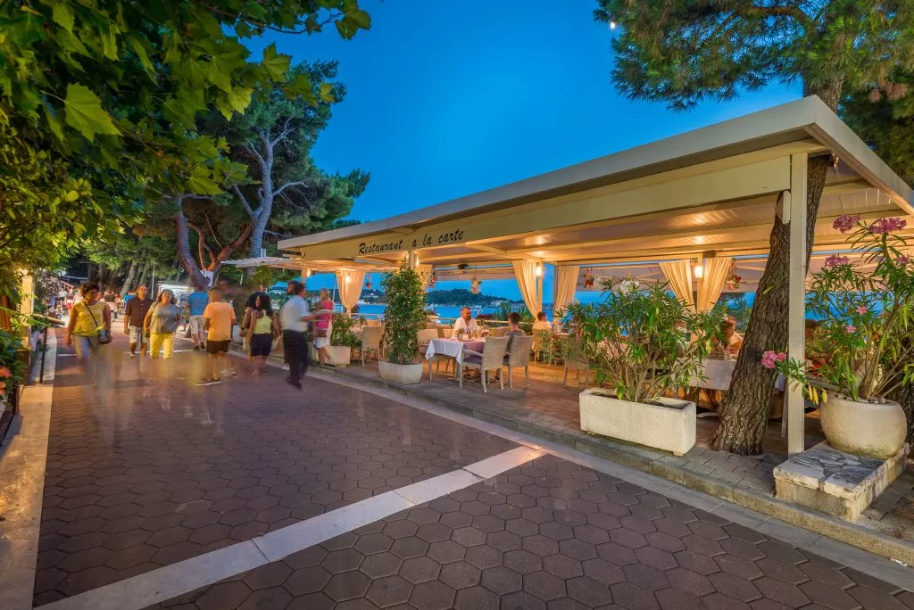Hotel-Maritimo-restoran-150-of-162-1024x684