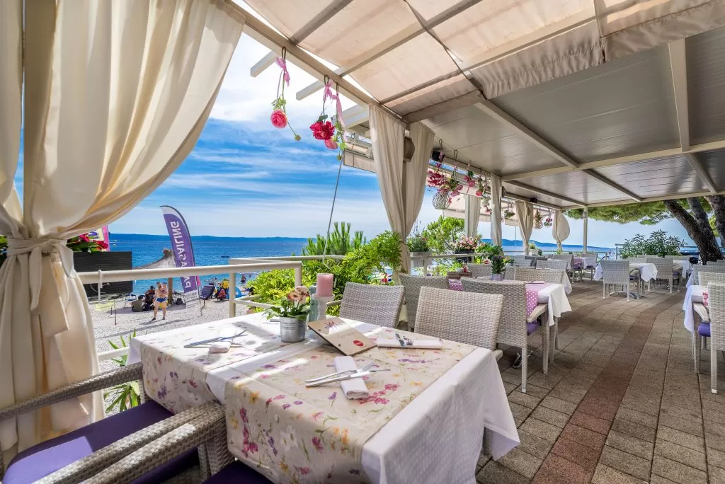 Hotel-Maritimo-restoran-37-of-162-1024x684