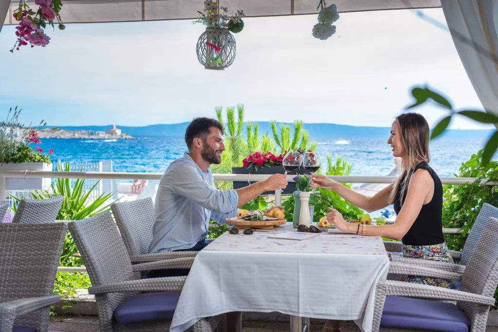 Hotel-Maritimo-restoran-73-of-162-1024x684